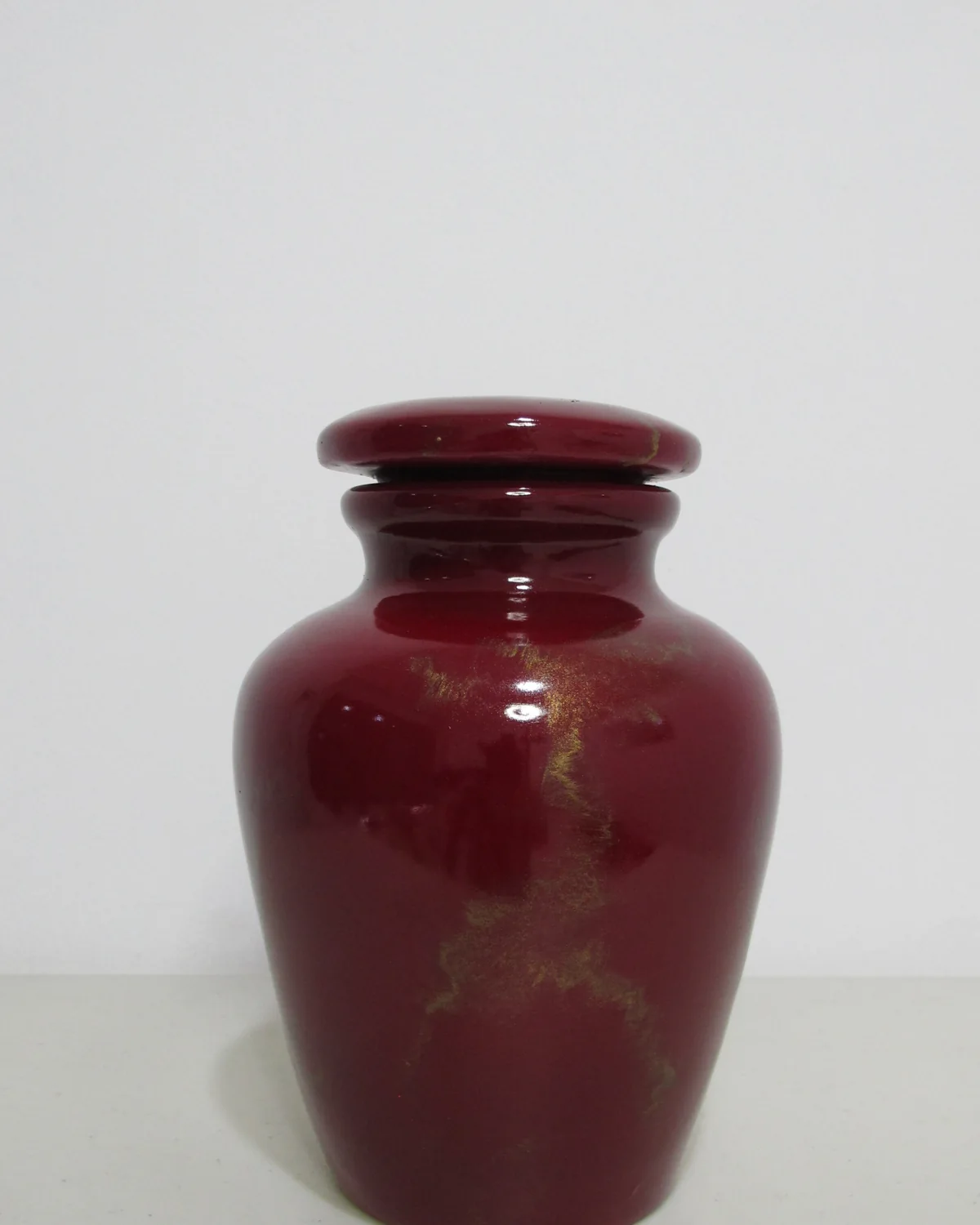 Maroon Java Style Clay Urn